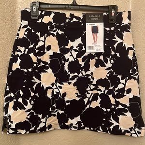 **NWT** Rafaela Skort